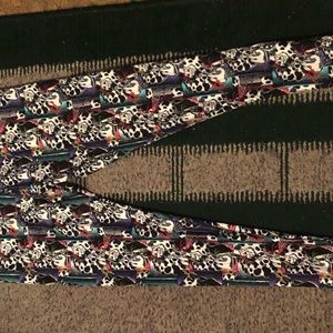 Lularoe Disney villian Cruella De Vil TC leggings